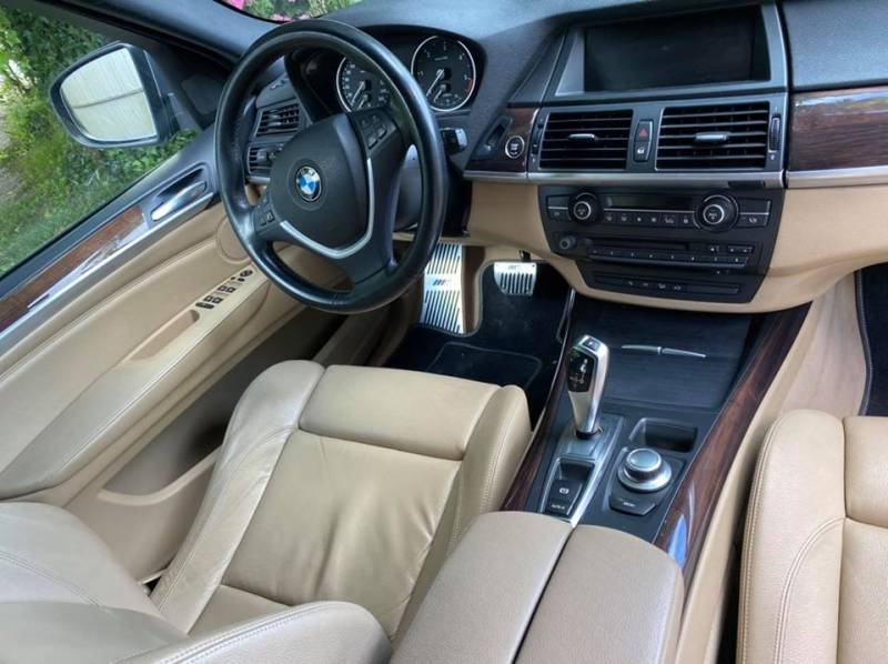 Faire nettoyer et nourrir les cuirs de sa voiture à Bordeaux