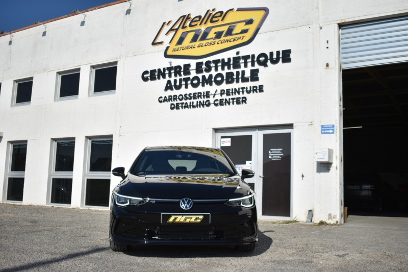 Traitement céramique sur un véhicule neuf  à Mérignac près de Bordeaux .