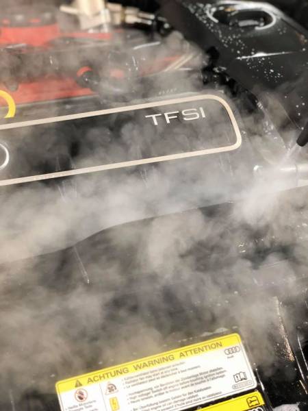 Faire un traitement céramique sur la carrosserie et les jantes de sa voiture