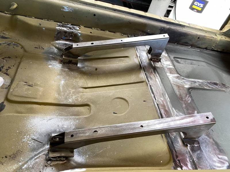 Remplacement support de sièges à Merignac