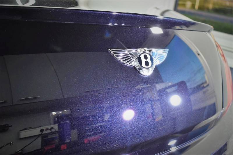 Bentley Continental arrière anciennes APRES polissage par l'Atelier NGC à Mérignac