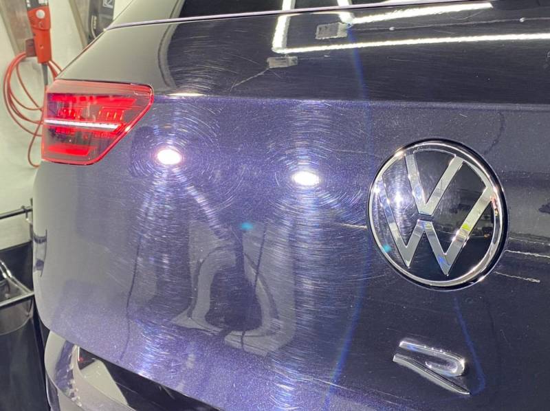 Coffre arrière avant polissage