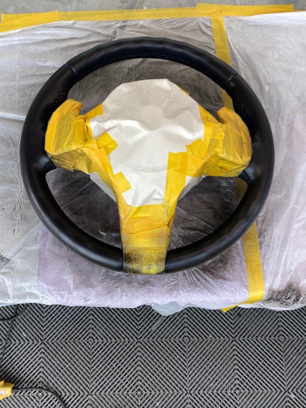 Faire repigmenter le cuir d’un volant à Merignac près de Bordeaux