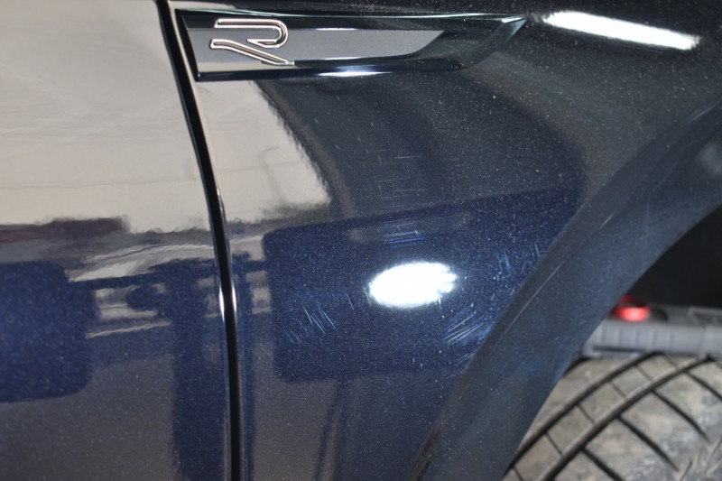 Traitement céramique sur un véhicule neuf  à Mérignac près de Bordeaux .