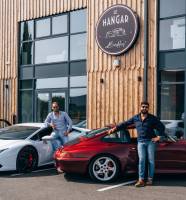 VENDEUR DE VOITURE DE LUXE ET SPORTIVE SAINT JEAN D'ILLAC LE HANGAR BORDELAIS